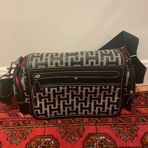 Tommy Hilfiger Purse